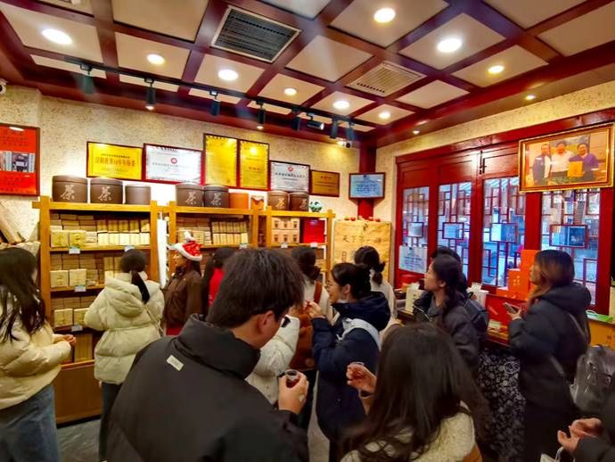 8606638571f942051570d0ff32ef1106